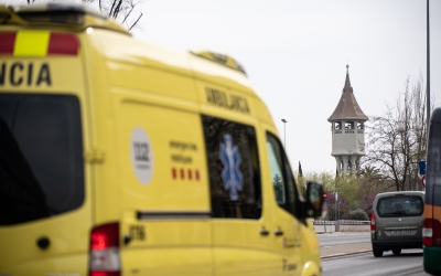 UGT Vallès Occidental comença una campanya de recollida de firmes per reclamar "un sistema sanitari del segle XXI" | Roger Benet